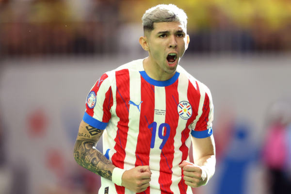 HOUSTON, TEXAS - JUNE 24: Julio Enciso of Paraguay celebrates after scoring the team's first goal during the CONMEBOL Copa America 2024 Group D match between Colombia and Paraguay at NRG Stadium on June 24, 2024 in Houston, Texas. 